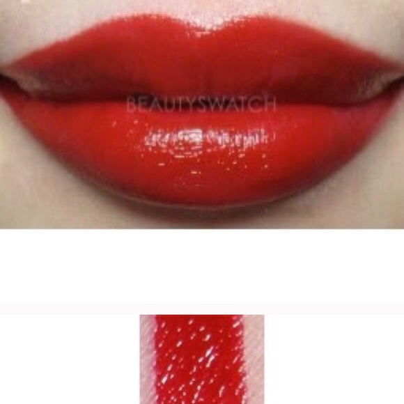 Mirenesse Glossy Lip Bomb in Shade 2 - Picture 6 of 8